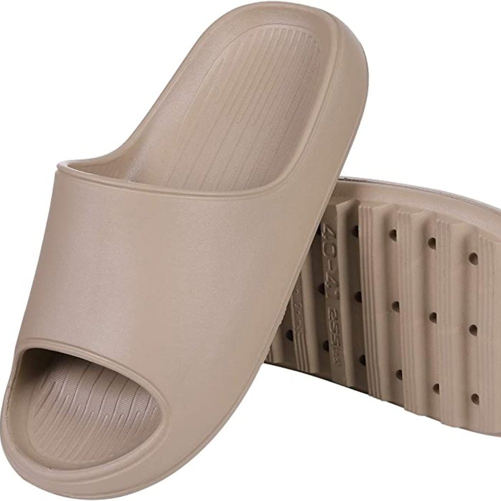 "Yeezy" Inspired Platform Pillow Sandals